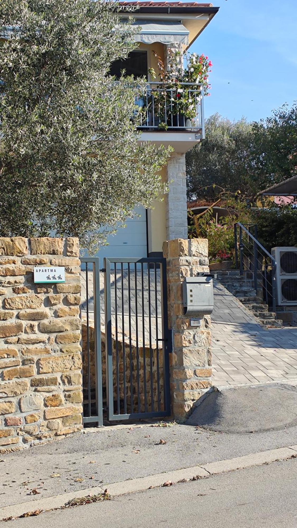 קופר Apartments Tomisic מראה חיצוני תמונה